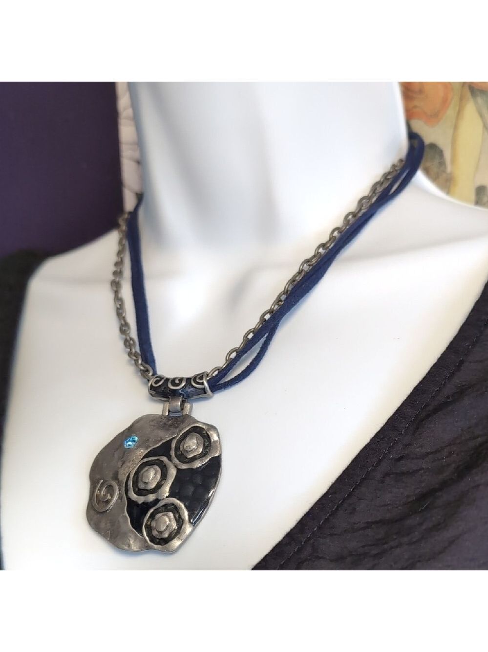 Artisan Mixed Media Medallion Style Necklace - Picture 3 of 4